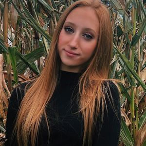 Meet your Posher, Isabella